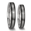 52687 rechte ringen titanium met carbon en 0.02 crt. briljant 4 mm smal